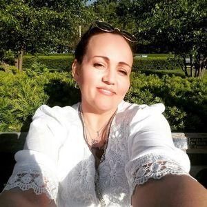 Meet your Posher, Evie